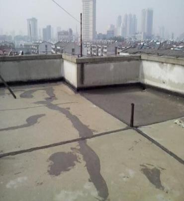 永昌漏水维修 楼顶漏水是什么原因，楼顶漏水维修方法是什么?